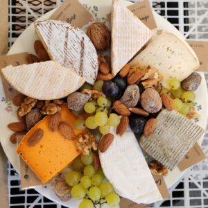 Plateau de Fromages Locaux pour 6 à 8 personnes